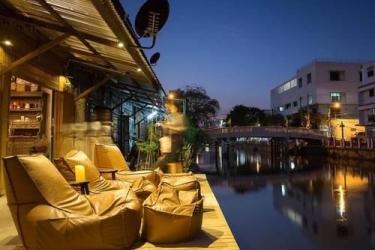 Canale Hostel