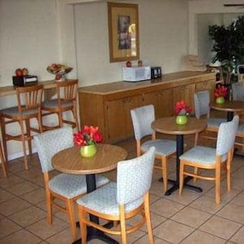 Blue Ribbon Inn Magnuson