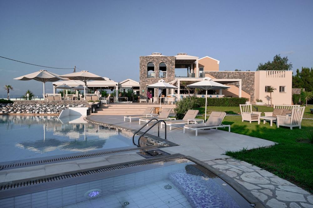 Restia Suites