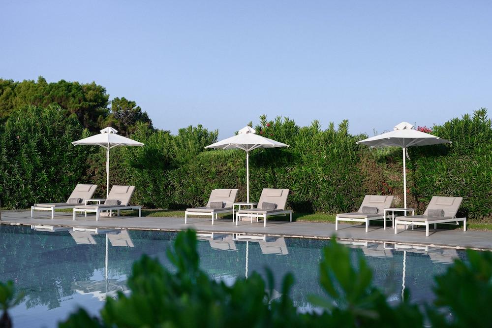 Restia Suites