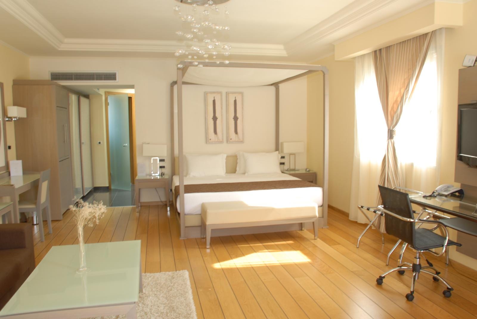 Restia Suites