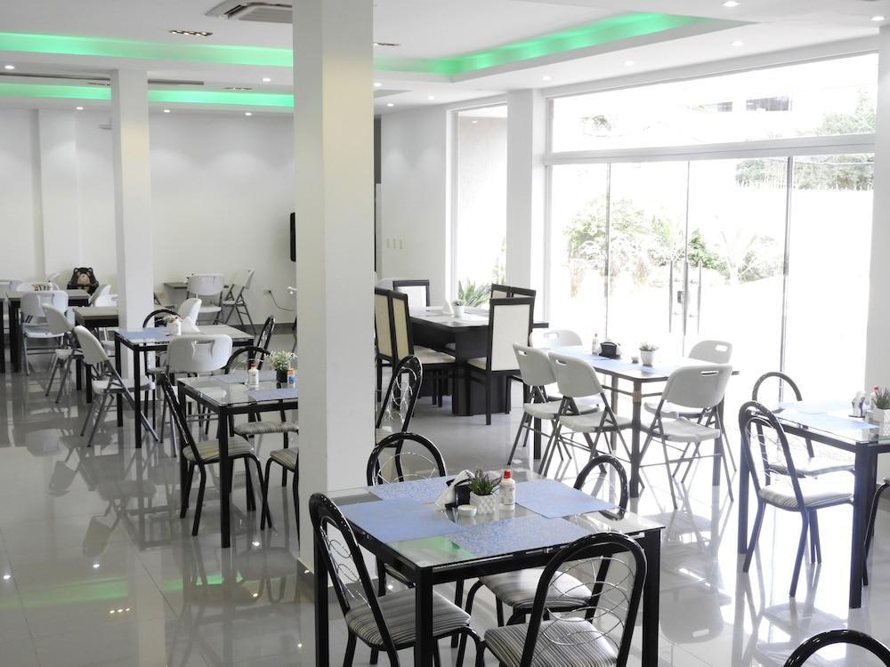 Hotel Puesta del Sol