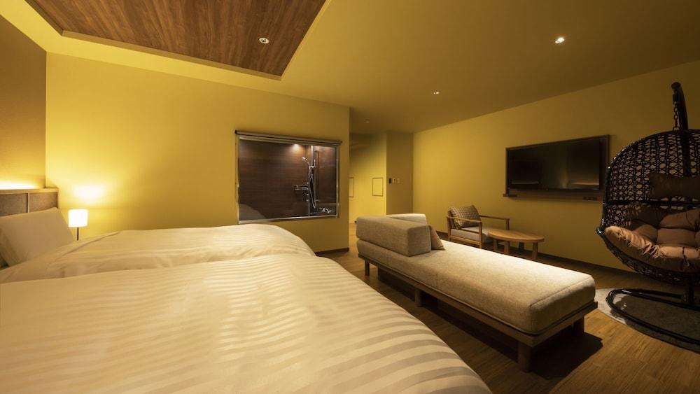 Kamogawa Grand Hotel