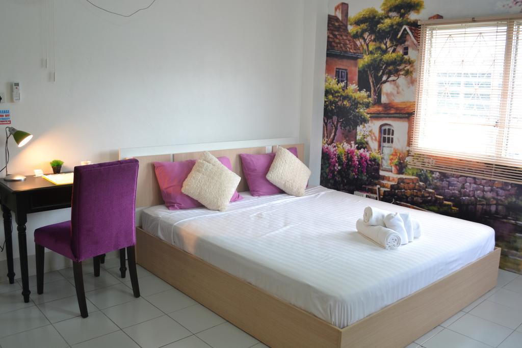 Phuket Art - Chalong