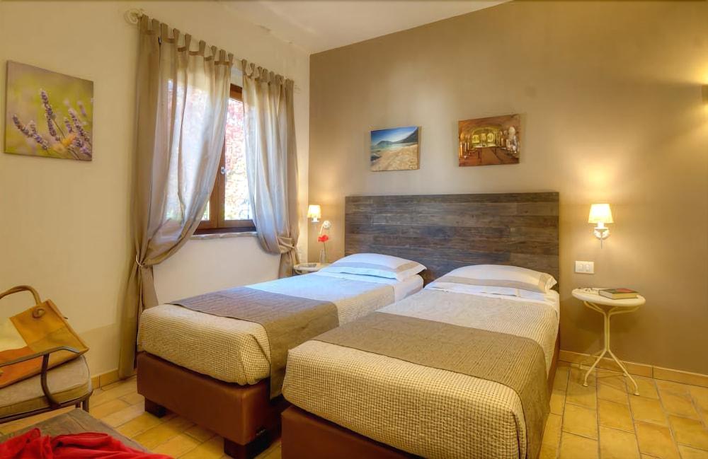 Villa Gens Camuria