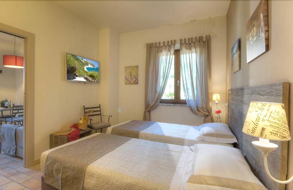 Villa Gens Camuria