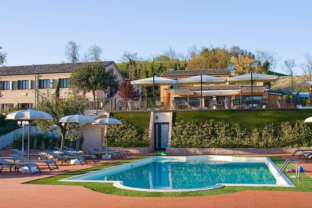 Villa Gens Camuria