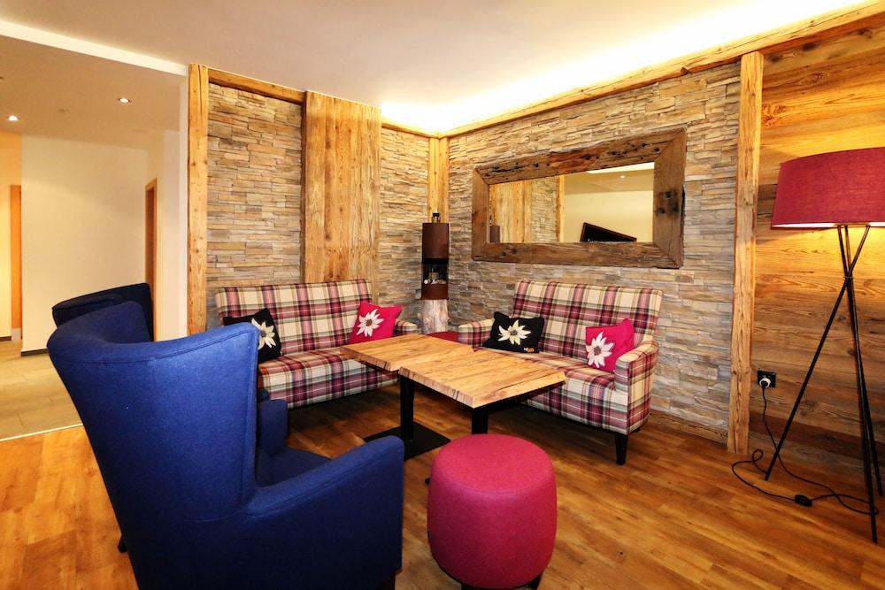 Amber Hotel