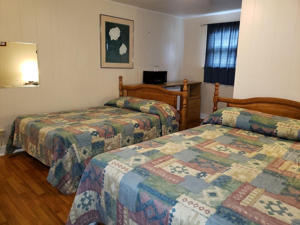 Cookes Motel