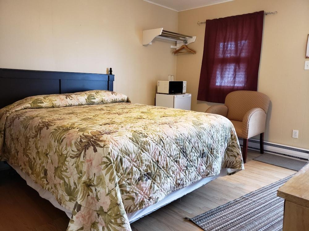 Cookes Motel