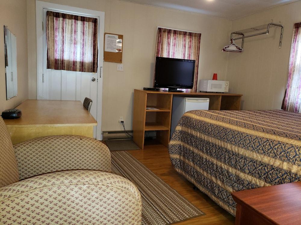 Cookes Motel