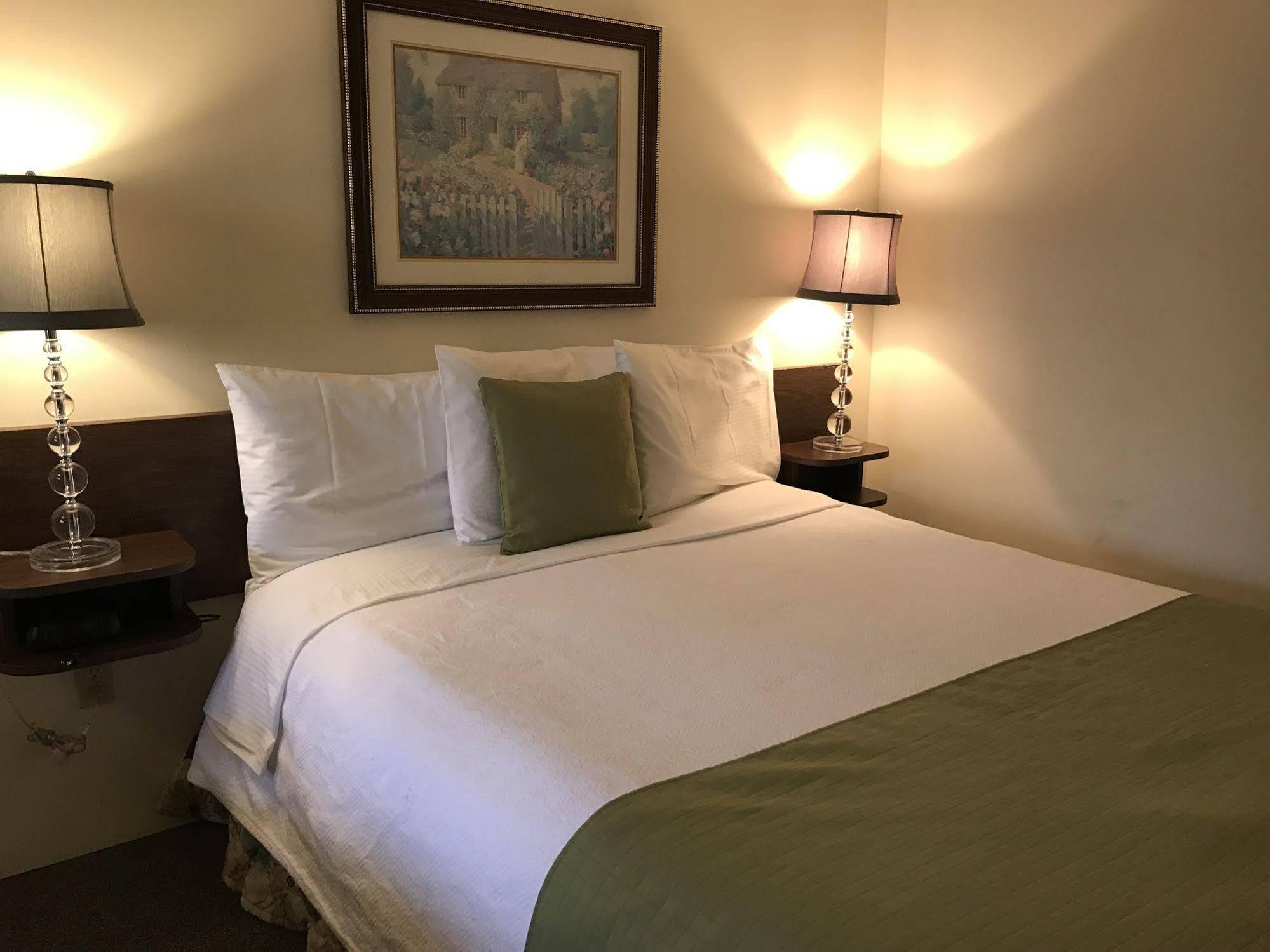 Gables Motel