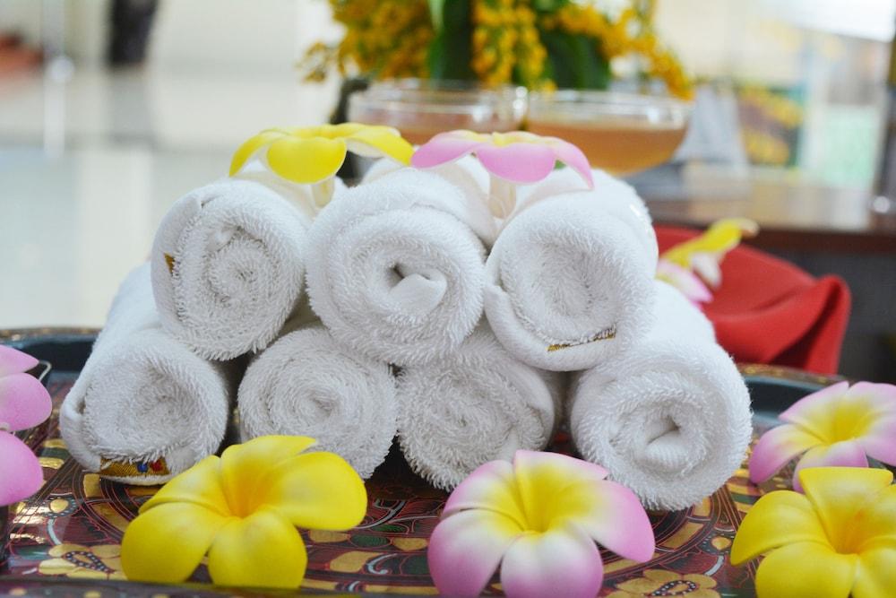 Mingalar Thiri Hotel