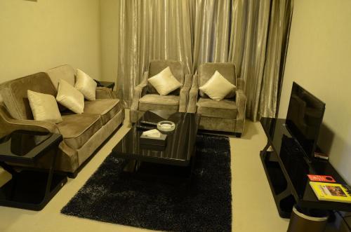 Reef Hotel Apartments 1
