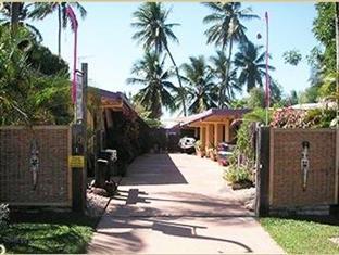 The Beachfront Hideaway