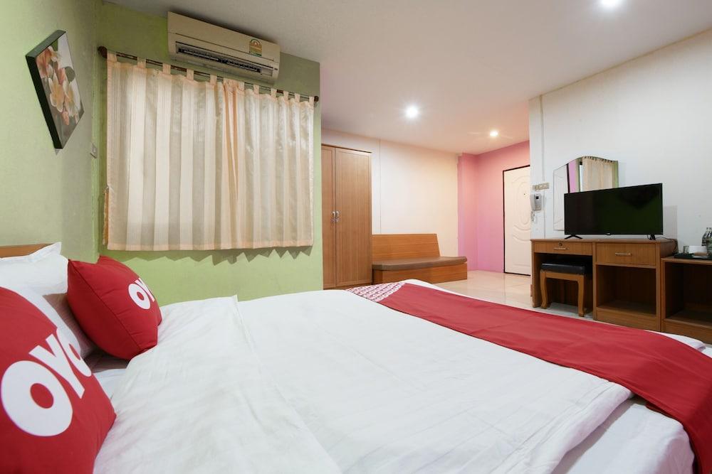 Inter Place by OYO Rooms