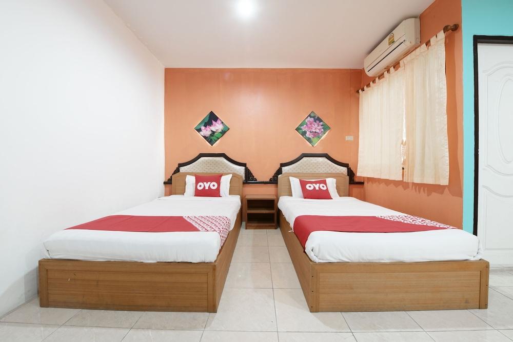 Inter Place by OYO Rooms