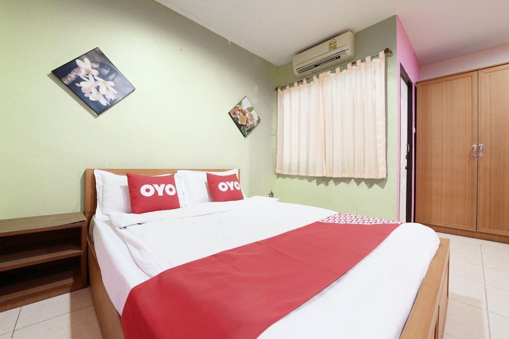 Inter Place by OYO Rooms