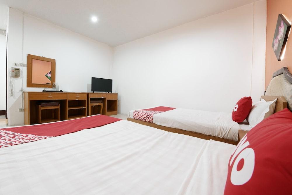Inter Place by OYO Rooms