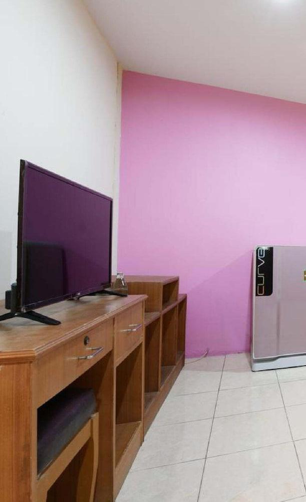 Inter Place by OYO Rooms