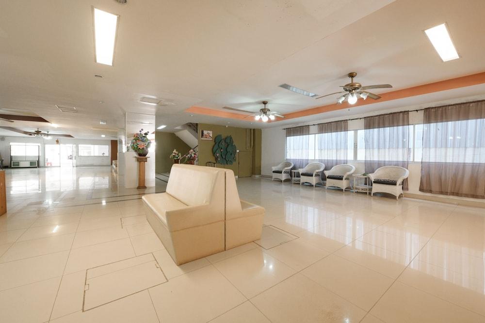 Inter Place by OYO Rooms