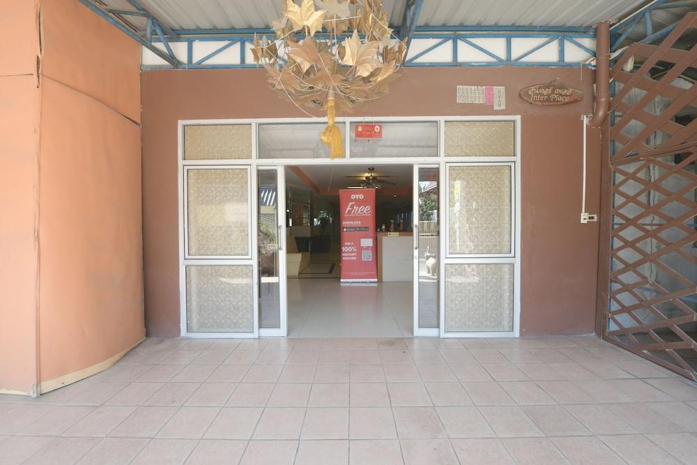 Inter Place by OYO Rooms