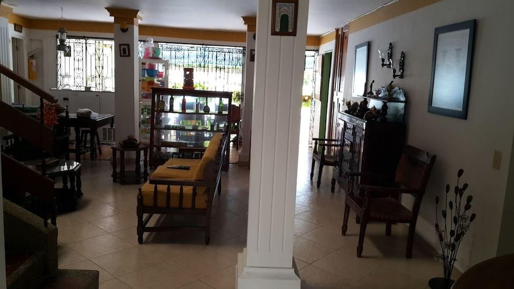 La Casa Amarela Hotel