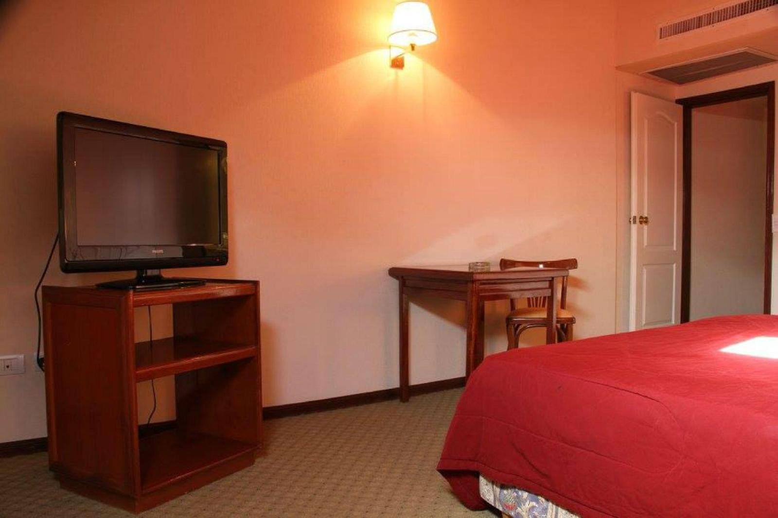 Hotel Reviens