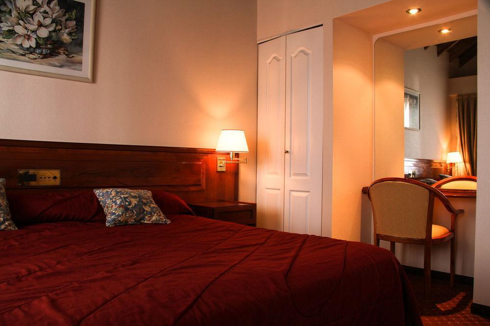 Hotel Reviens