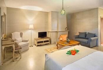 Haones Suites