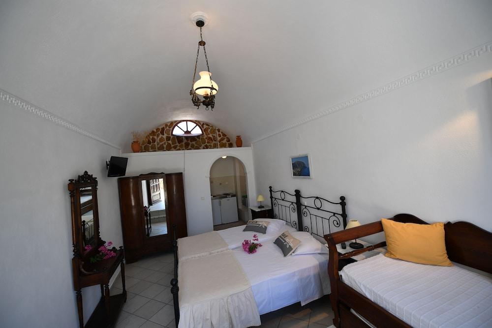 Philoxenia Villas