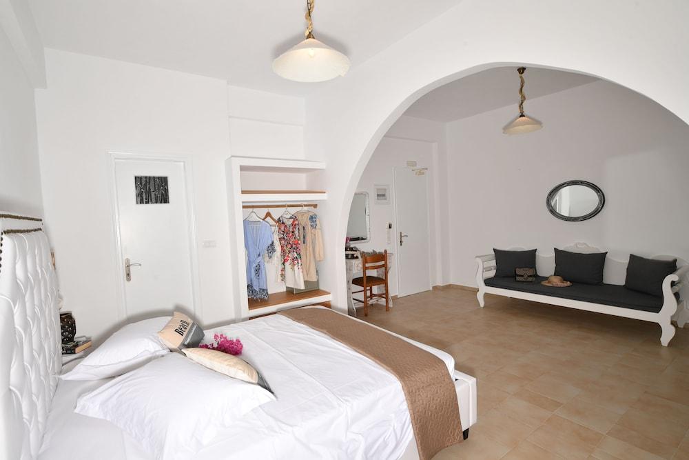 Philoxenia Villas