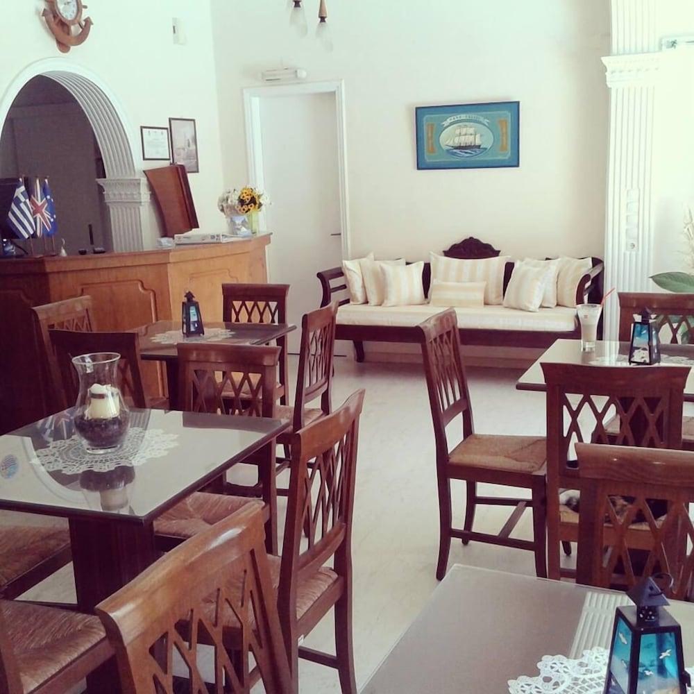 Philoxenia Villas
