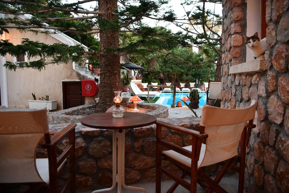 Philoxenia Villas