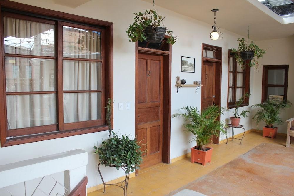 La Ronda Downtown Hostel