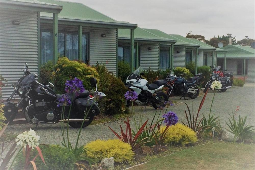Omau Settlers Lodge