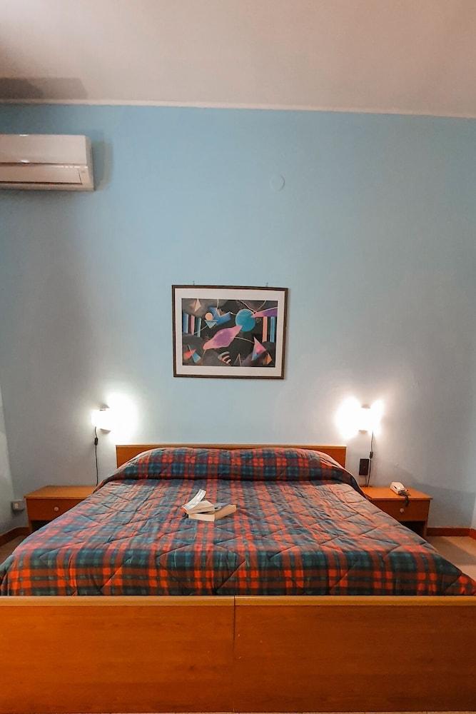 Hotel Mediterraneo