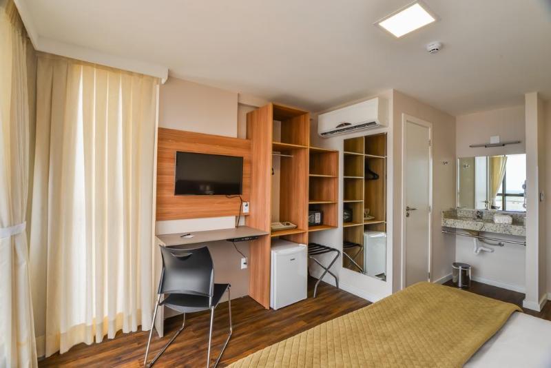 Innovare Slim Hotel