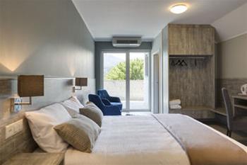 Garni Liberty