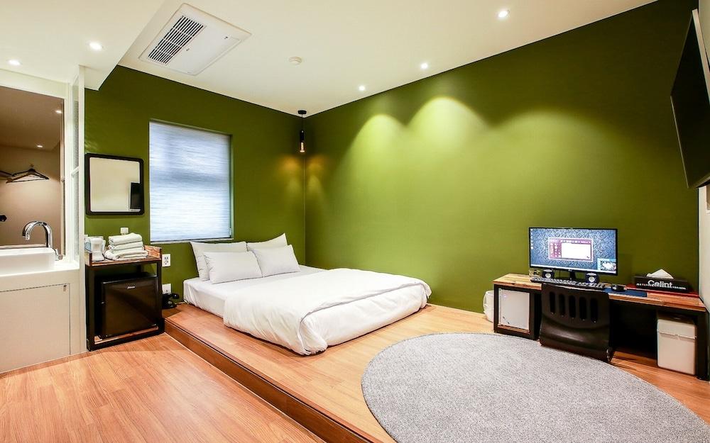 Celint Hotel