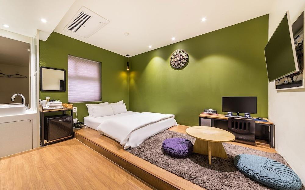 Celint Hotel