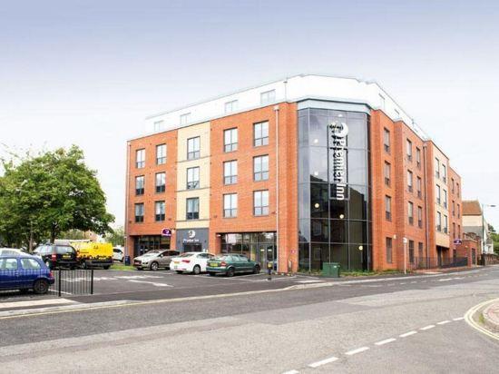 Premier Inn Basingstoke Town Centre