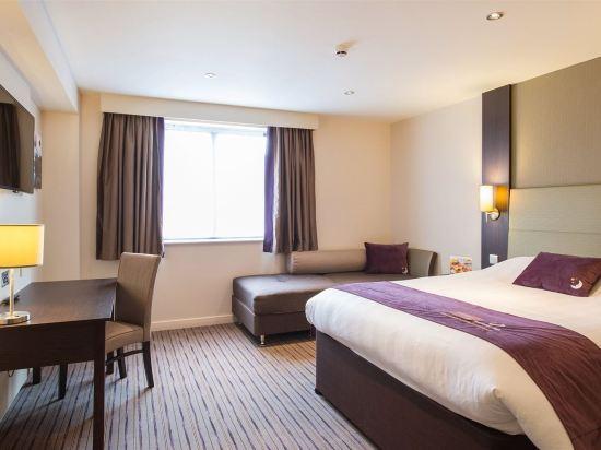 Premier Inn Basingstoke Town Centre
