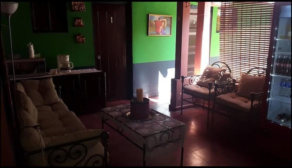 Hotel Mango Inn