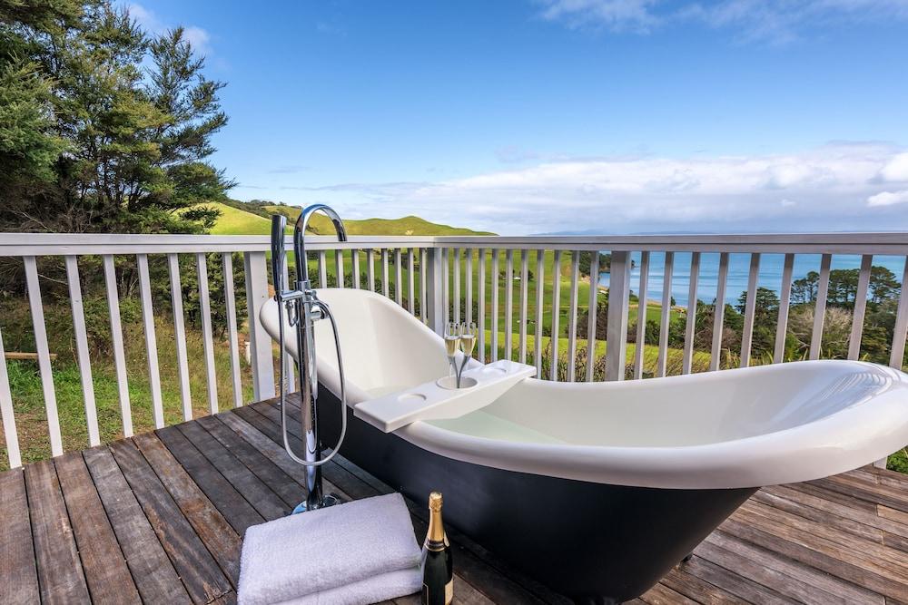 Woodside Bay Estate
