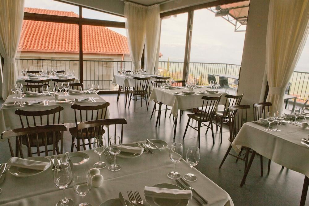 Hotel Kabadoni