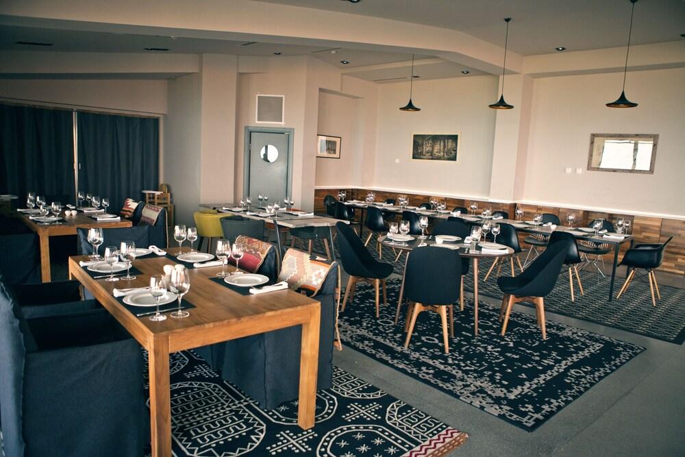 Hotel Kabadoni