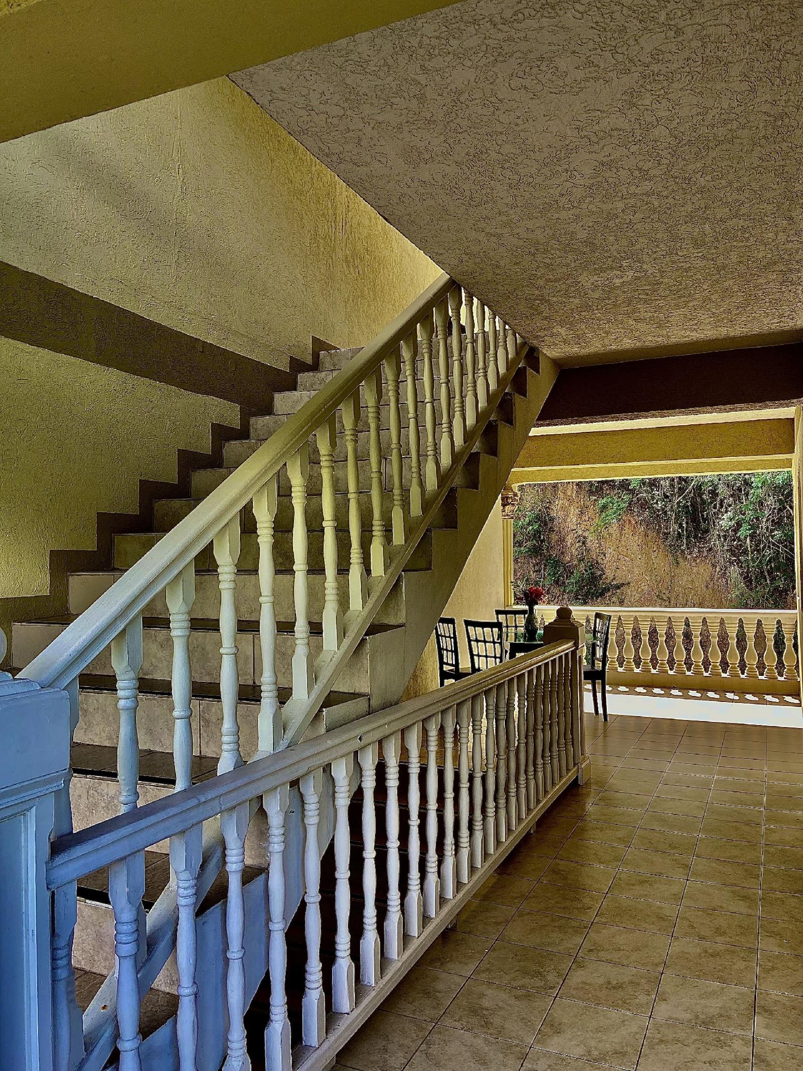 Rejens Hotel