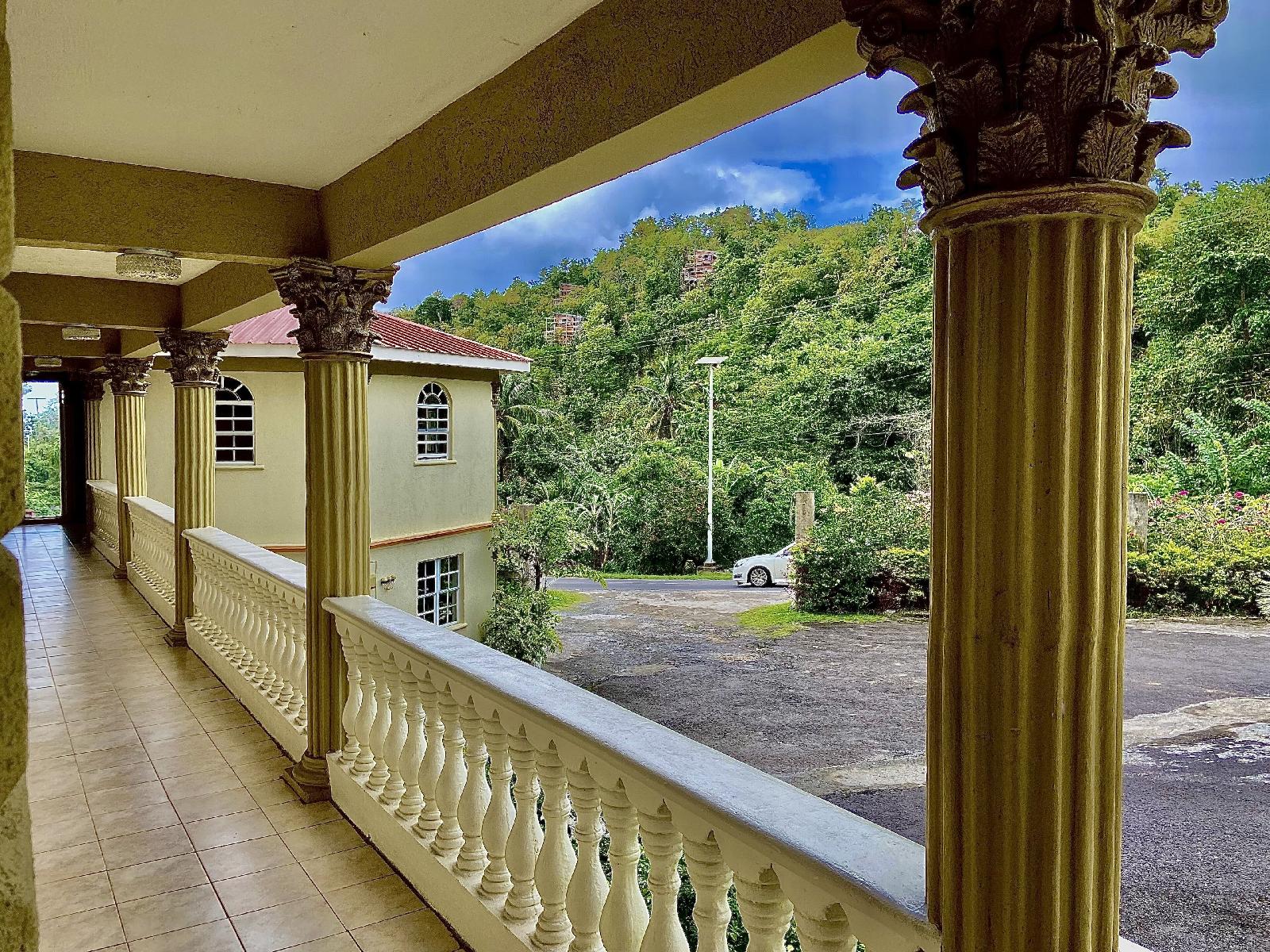 Rejens Hotel