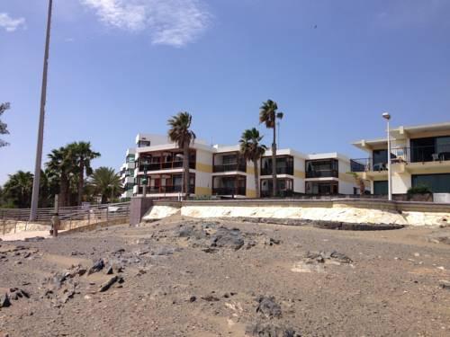 Los Papagayos Apartamentos